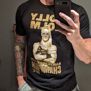 Medium Reebok Holy Holm t shirt